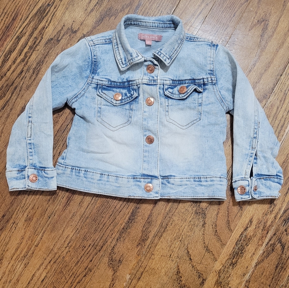 BCBG Sz 2T Light Denim Jacket - Picture 1 of 7